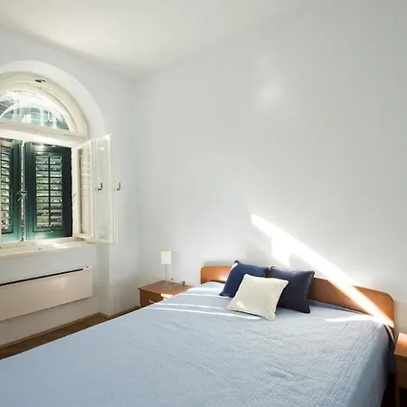 Vila Sleeps 10 Pool Air Con Wifi *